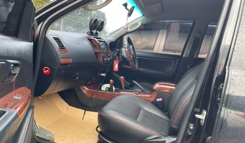 TOYOTA HILUX GR SPORT DOUBLE CAB 2016 full