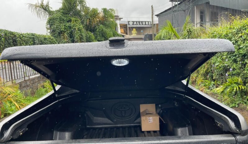 TOYOTA HILUX GR SPORT DOUBLE CAB 2016 full