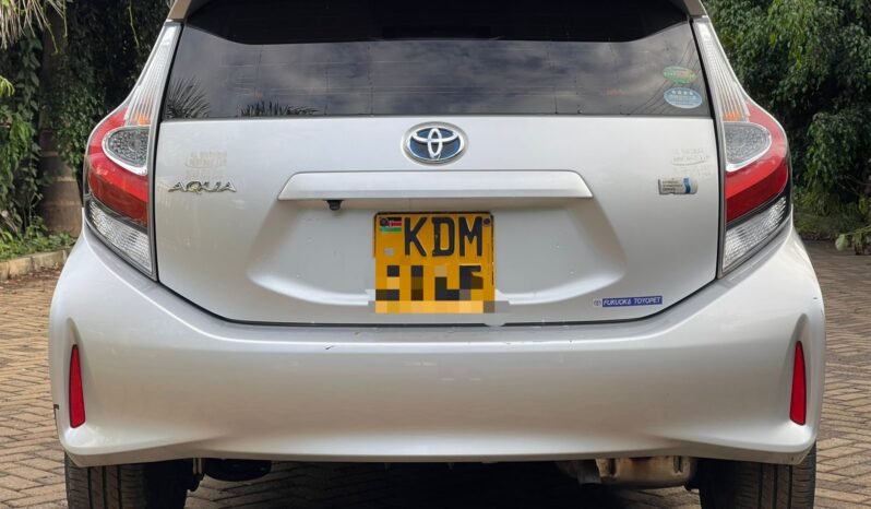 TOYOTA AQUA 2018 MODEL full